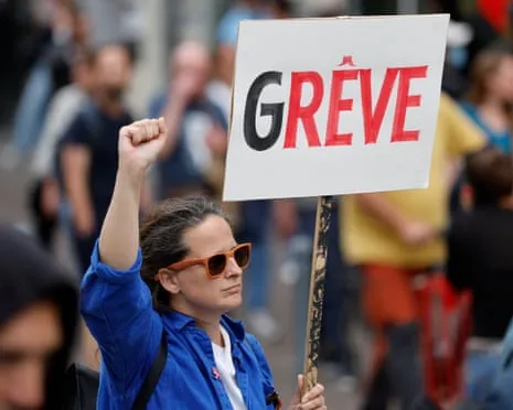 France Bracing for Significant Strike Action During Worsening Governmental Turmoil